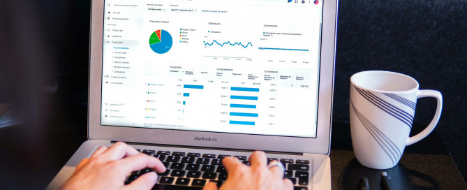 Community manager en Zaragoza cuándo necesitas uno y cómo elegir al mejor